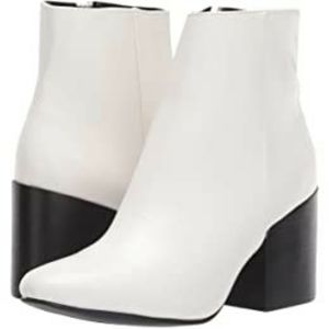 Madden Girl Womens Aaden White Paris, size 7, white boots are 🔥